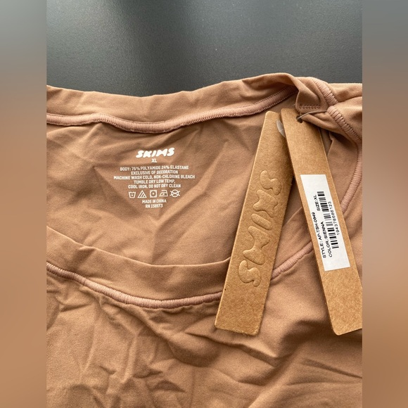 NWT Skims Fits Everybody T-shirt Size XL Sienna - Picture 4 of 6